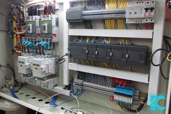 تعمیرکار برق صنعتی؛ راهنمای کامل