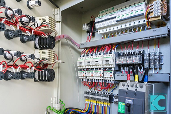 دسته‌بندی خدمات تعمیرات برق صنعتی