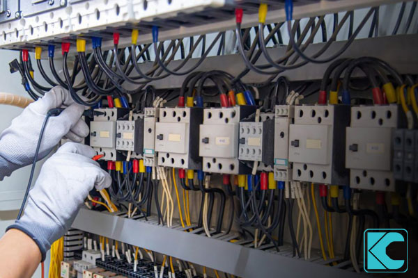 هزینه تعمیر تابلو برق صنعتی: شفافیت در قیمتگذاری