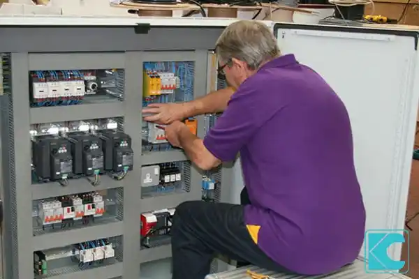 انواع سیستم روشنایی صنعتی و چالش‌های تعمیر آن‌ها