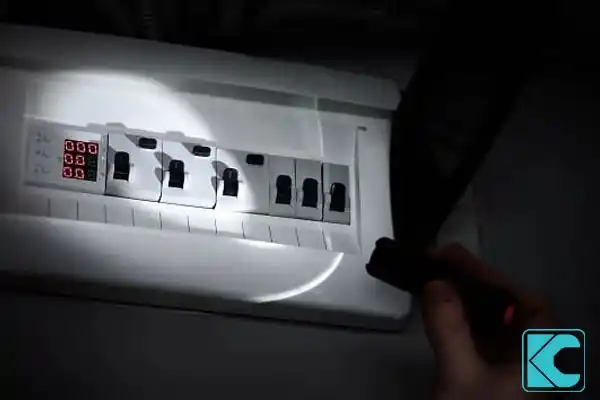 دلایل اصلی قطع و وصل شدن برق ساختمان