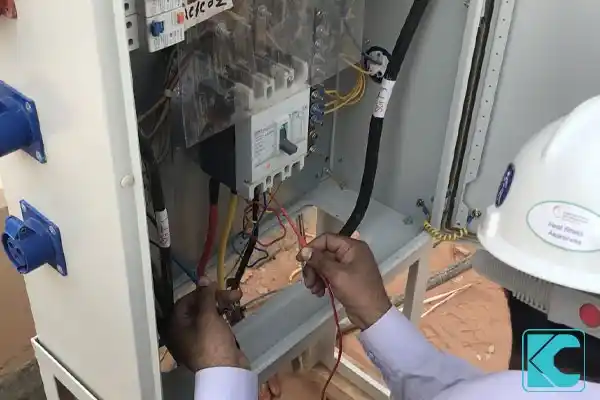 جرقه زدن تابلو برق